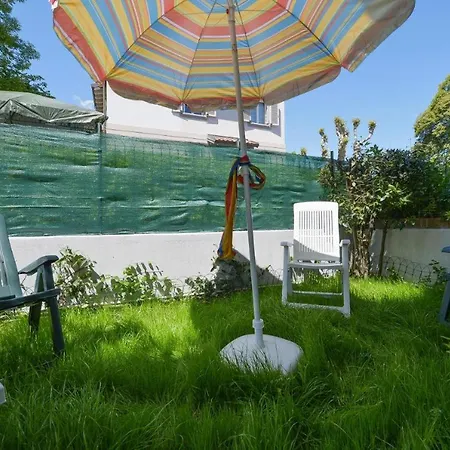 Your Dream On Maggiore: Historic House E Private Jacuzzi Hébergement de vacances Stresa