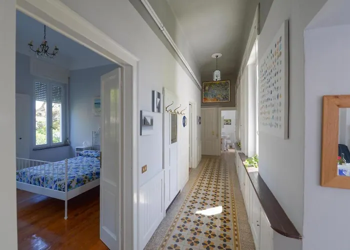 Your Dream On Maggiore: Historic House E Private Jacuzzi 別荘 ストレーザ