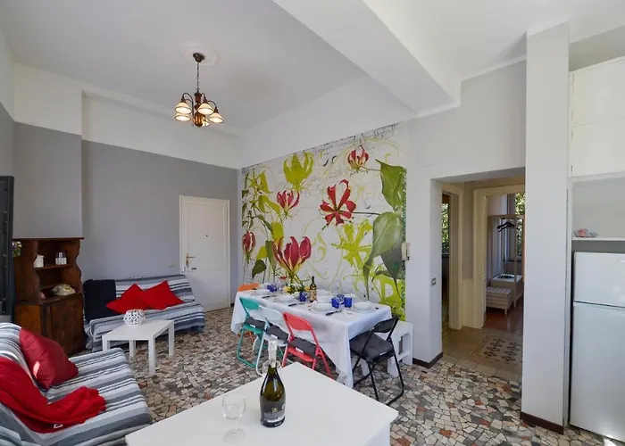 Your Dream On Maggiore: Historic House E Private Jacuzzi Holiday home Stresa