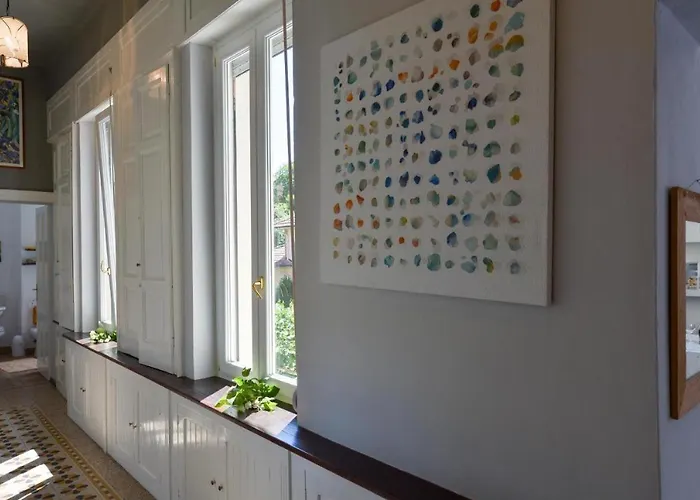 Holiday home Your Dream On Maggiore: Historic House E Private Jacuzzi Stresa