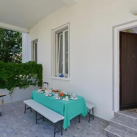 Your Dream On Maggiore: Historic House E Private Jacuzzi Casa de Férias Stresa